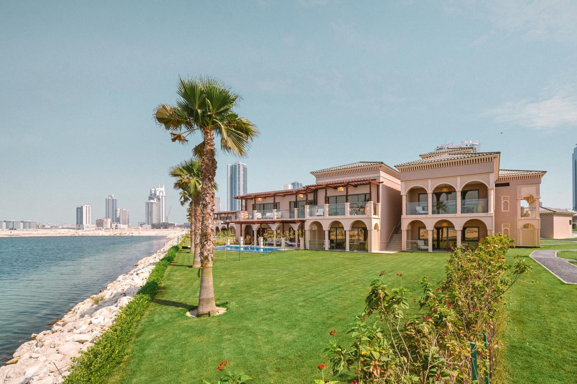 Royal Saray Resort Al-Manamah Bagian luar foto